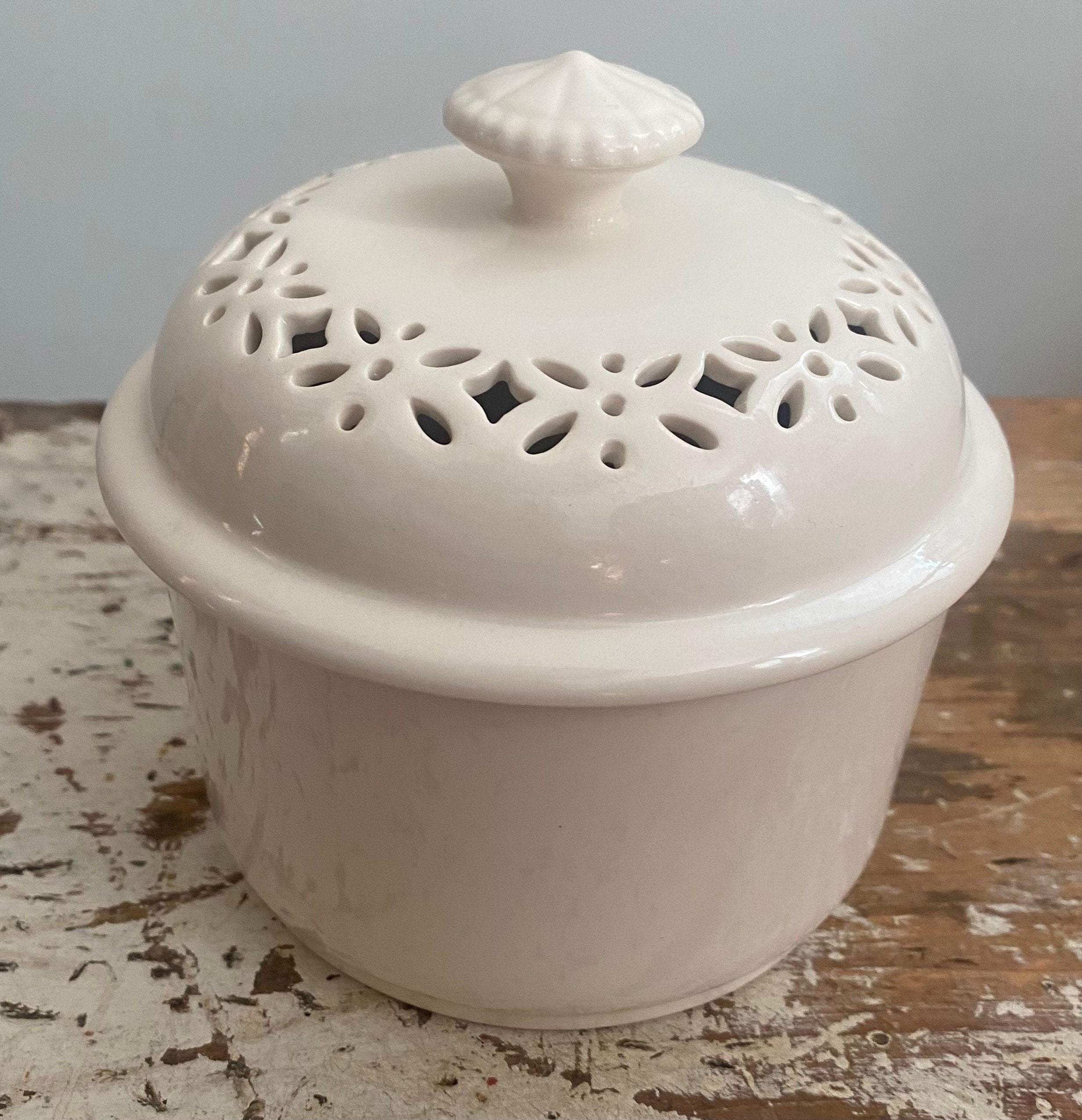 Lattice Canister