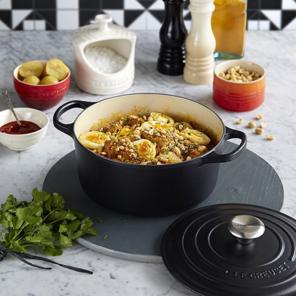 Signature Round Casserole 22cm