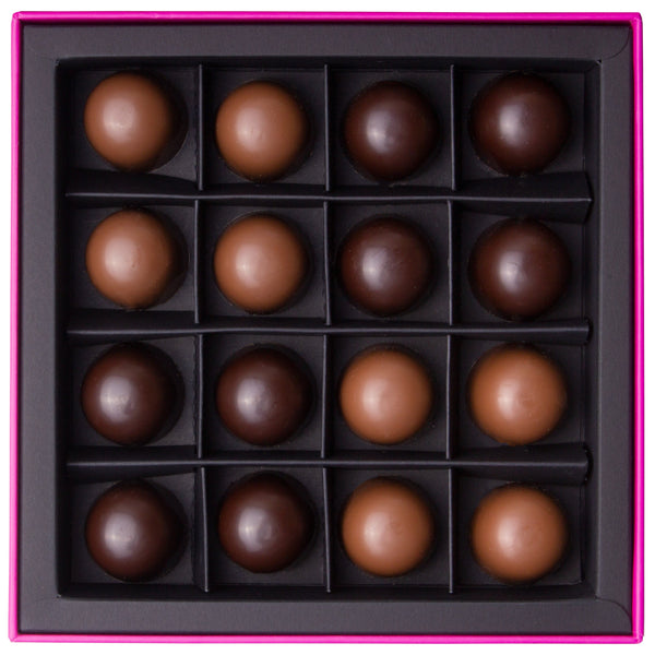 Christmas Edition Whole Roasted Hazelnut & Praline 16 Piece