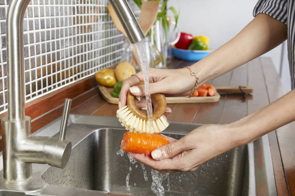 Ring Veggie Brush