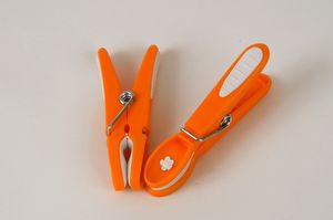 Orange Flower Pegs-Bag of 20