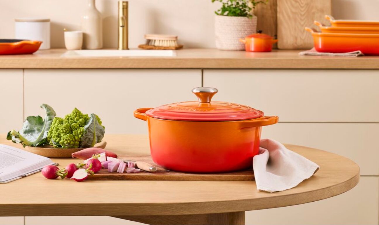 Signature Round Casserole 26cm Camomille