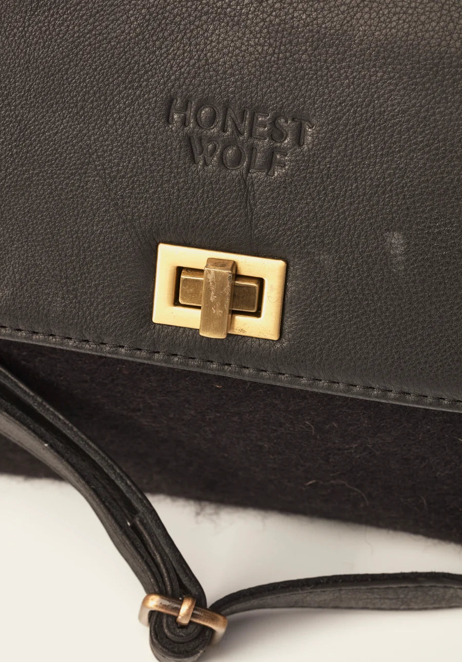 The Crossbody-Midnight