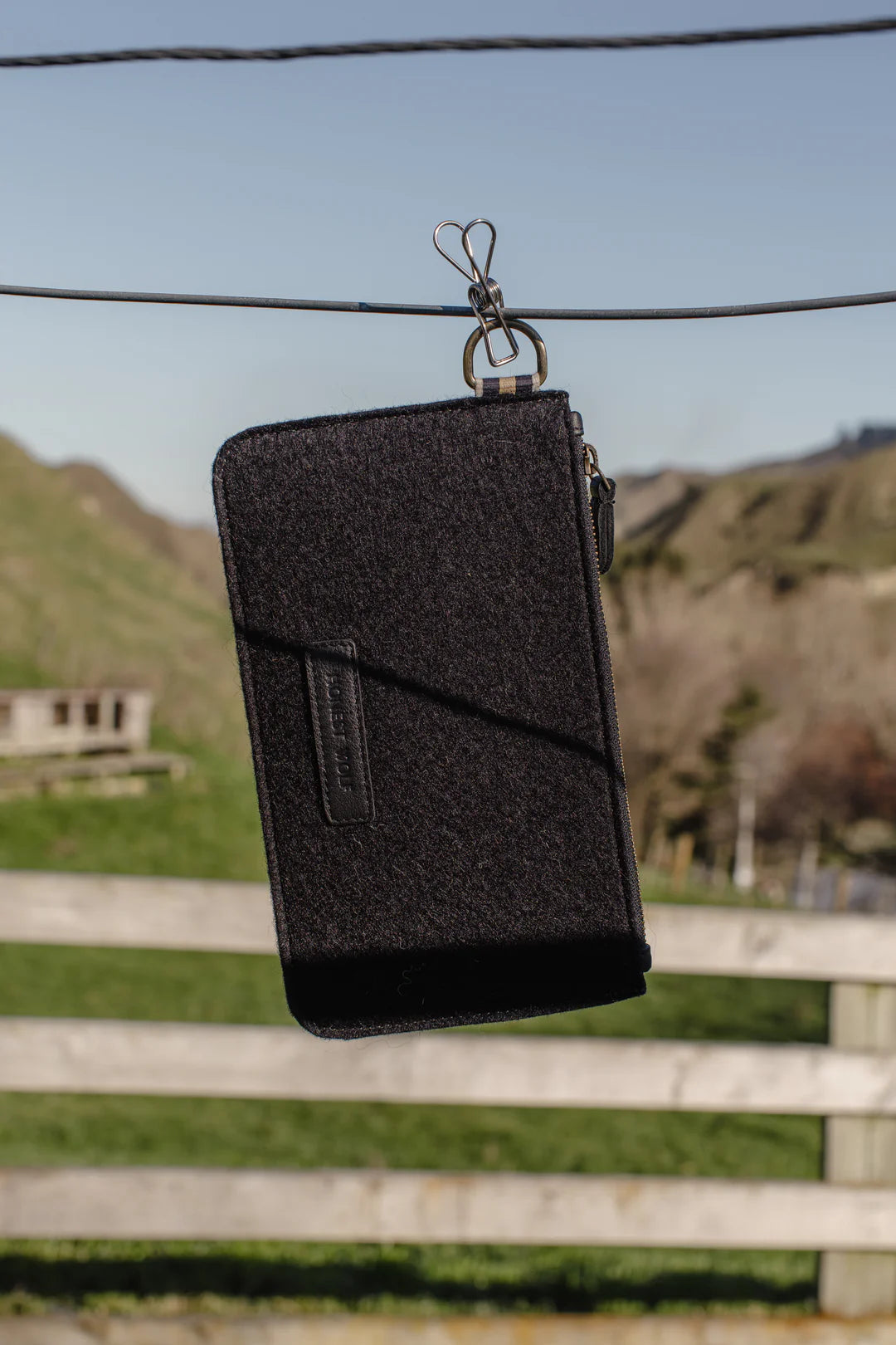 The Wool Pouch-Black